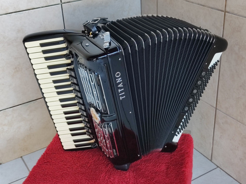 Acordeon 120 Titano Virtuoso 4/ 5 Oitavado 