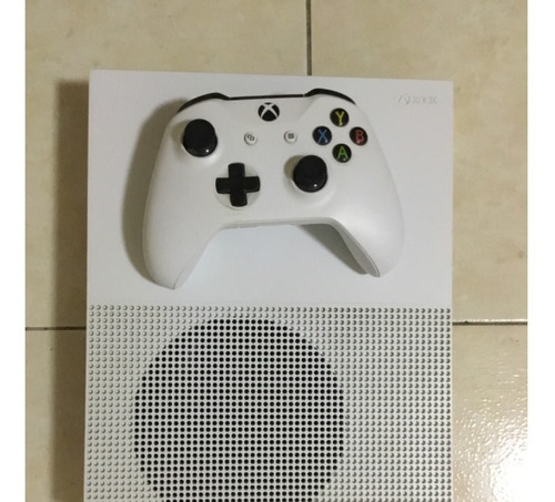 Microsoft Xbox One S 1tb Standard Color  Blanco.