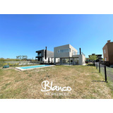 Venta Casa En Puertos Del Lago Barrio Araucarias - A Estrenar