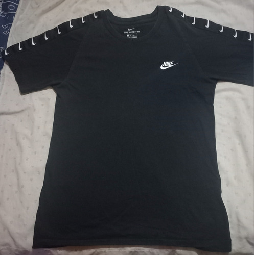 Remera Nike Fit