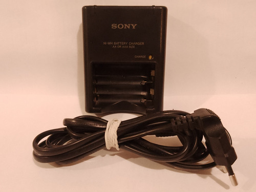 Cargador De Pilas Sony Doble A Y Triple A  Usado Funcionando
