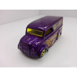 Hot Wheels - Dairy Delivery Circus On W Del 2000 Malaysia Bs