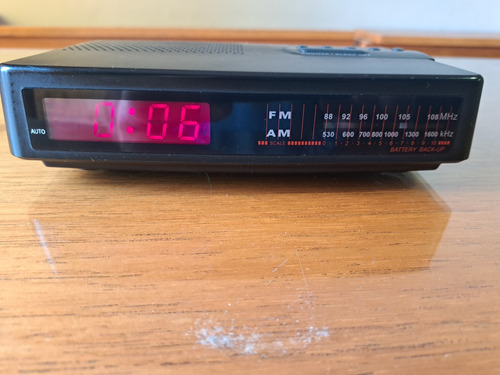 Radio Reloj Despertador Sanyo Como Nuevo Impecable Funciona