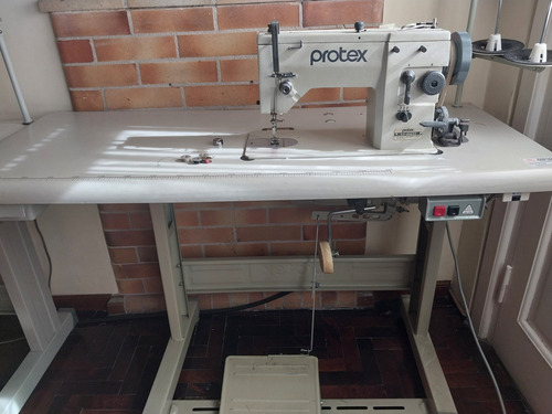 Maquina De Coser Industrial Recta / Zigzag Protex Usada