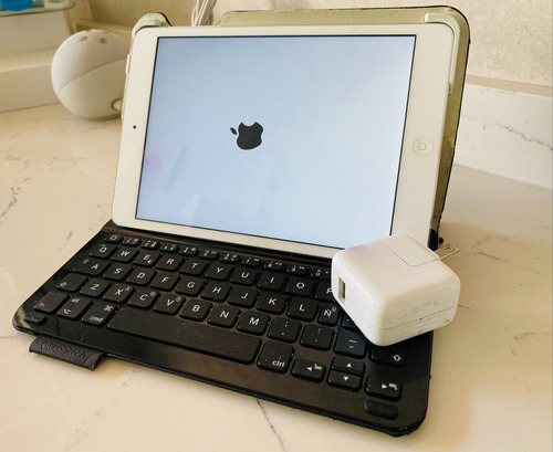 iPad Mini 2 A1489 32gb Con Teclado Bluetooth Logitech