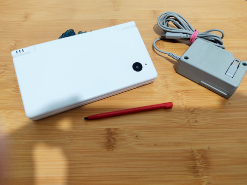 Consola Nintendo Dsi Blanco + Sd Twilight