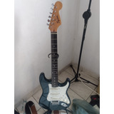 Guitarra Squier By Fender Stratocaster (indonésia)