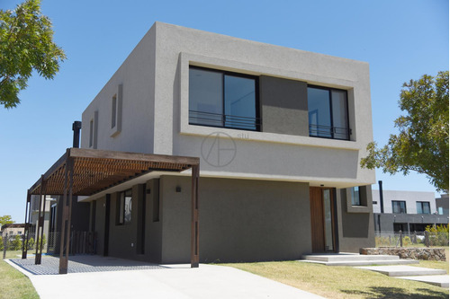 Casa En Venta De 5 Ambientes En Puertos - Imagen 2