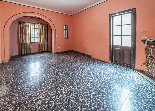 Casa.2 Dormitorios.julian Navarro Al 2900.beccar - Imagen 2