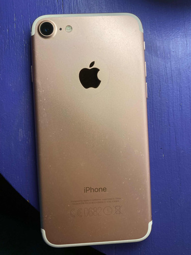 Celular iPhone 7 128 G Gold Rose Detalles En Pantalla 