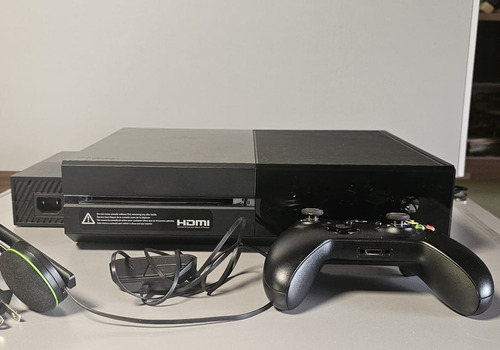 Xbox One 500gb (usada)