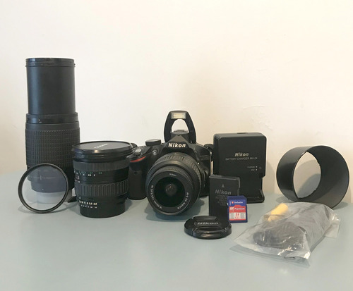 Nikon D3200 + Kit (3 Lentes) 18-55mm  70-300mm  19-35mm