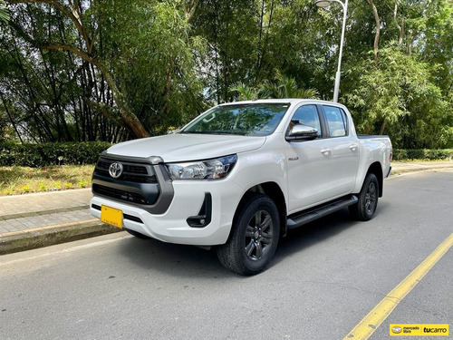 Toyota Hilux, 2023, 0 Kms, 2.4cc, Turbo Diesel, Estrenar