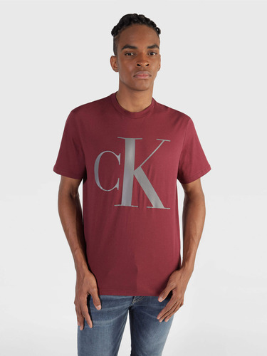 Playera Roja Con Diseño Calvin Klein En Contraste Hombre