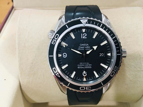 Omega Seamaster Planet Ocean 600mts. Full Size 45.5mm.  *