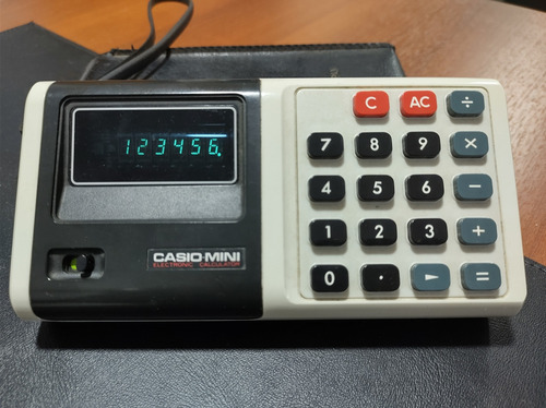 Impecable Calculadora Antigua Japonesa Casio Mini C-604 