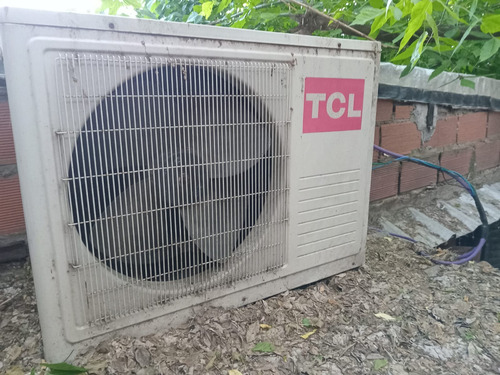 Aire Acondicionado Tcl  Split  Frío/calor 6000 Frigorías  