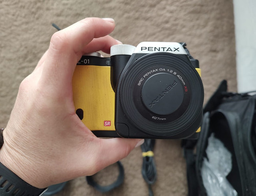 Câmera Fotográfica Profissional Pentax K-01  - Com 3 Lentes