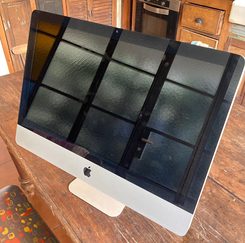 Apple iMac, 21.5 Pulgadas, 2011. No Funciona- Para Repuestos