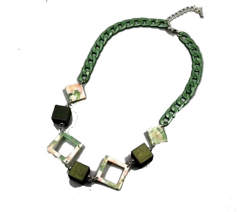 Maxi-colar Geométrico Verde Pedras De Resina