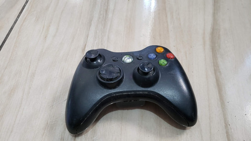 Controle Xbox 360 Sem A Tampa E Analógico Da Direita Ta Ruim