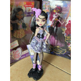 Duchess Swan Ever After High Muñeca Basica Completa