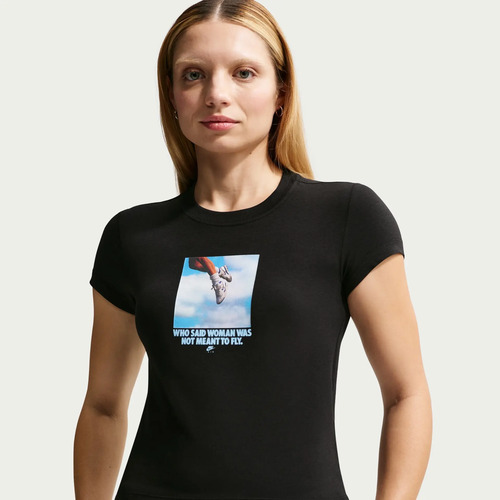 Nike Sportswear Playera Negra Para Mujer