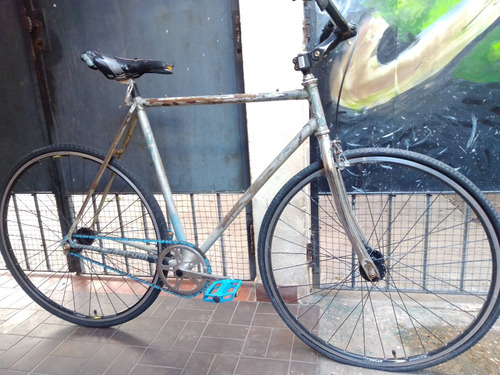 Bicicleta Fixie R28 - Fierro Liviano, Empipado.