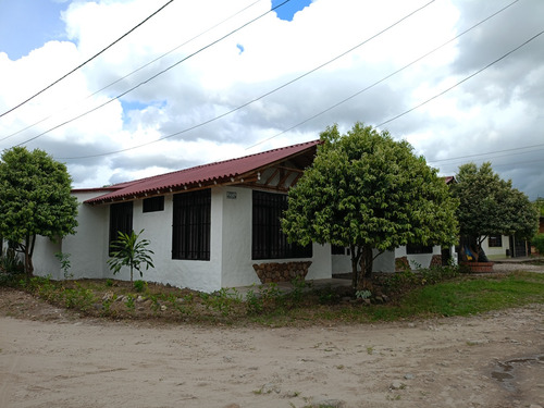 Casa Tipo Cabaña En Monterrey Casanare 