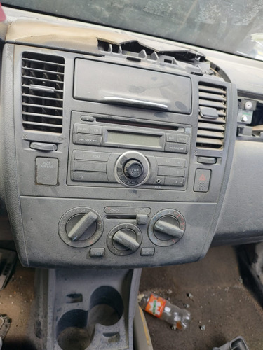 Estereo Normal Nissan Tiida 2011 Original