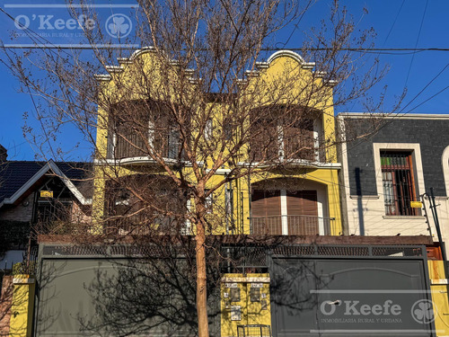 Triplex En Venta De 4 Ambientes En Bernal Centro - Imagen 2