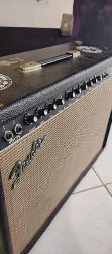 Cubo Fender Frontman 212