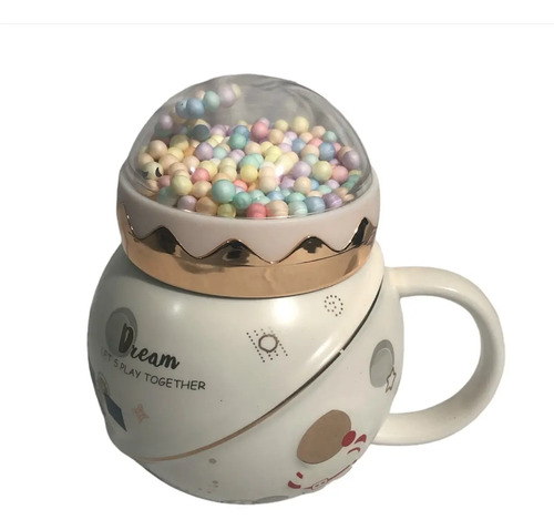 Taza De Cerámica, Tapa Y Cuchara De Astronauta En El Espacio