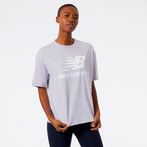 Remera Mujer New Balance Essentials Stacked Logo Wt03519