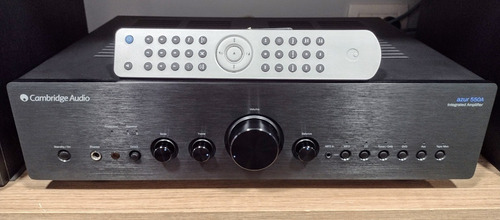 Amplificador Cambridge Audio Azur 550a