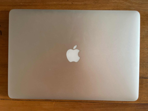 Macbook Pro - Retina 15 Inch - Mid 2015