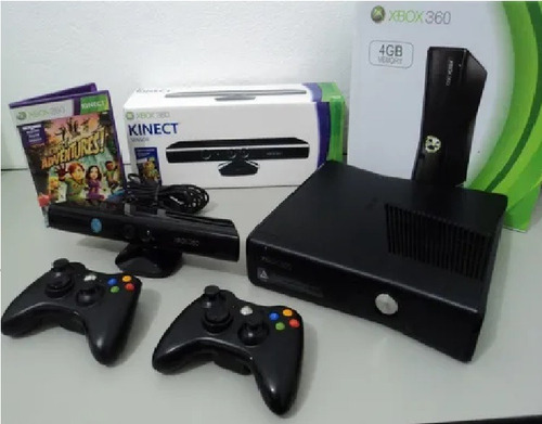 Xbox 360 + Kinect + Jogo Standard Slim 