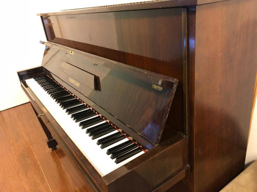 Piano Essenfelder De Parede 1985