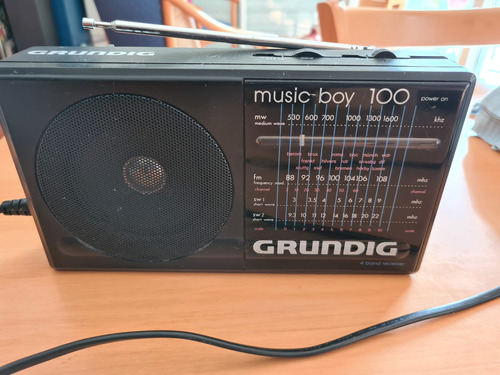 Radio Portátil Grundig Music-boy 100 Am-fm