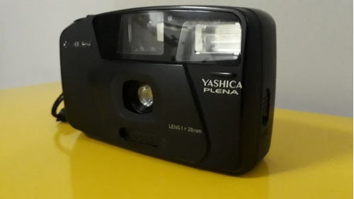 Câmera Fotográfica Antiga Yashica Plena Analógica Kyocera