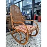 Mecedora De Estilo Thonet Respaldo Esterilla De Rattan