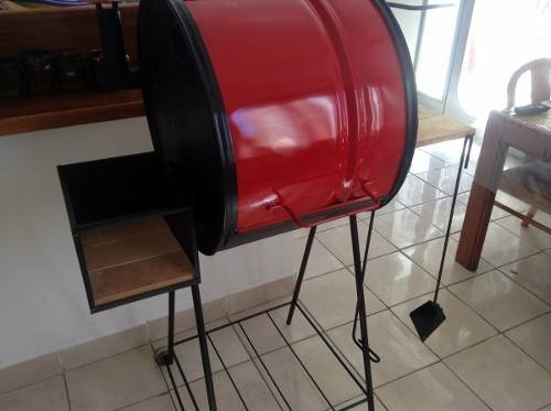 Parrilla Móvil Metalsmac Medio Tambor 1m De Ancho 1.3m De Alto Negra/roja