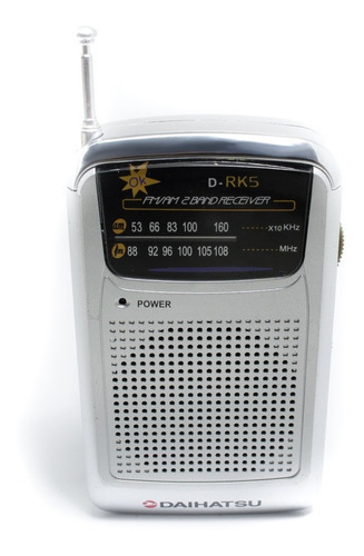 Radio Portatil Am/fm Daihatsu D-rk5 Color Plateado