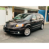 Chrysler Town & Country 2012 3.6 Limited Mt