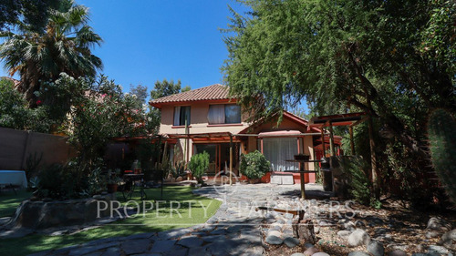 Casa Con Gran Terreno En Condominio De Hacienda El...