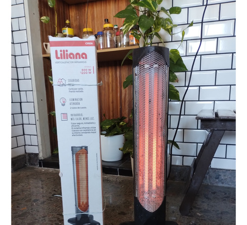Calefactor Infrarrojo Vertical Liliana Cv026 1200w Usado