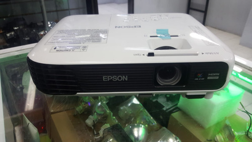 Proyector Epson Powerlite W04+