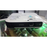 Proyector Epson Powerlite W04+