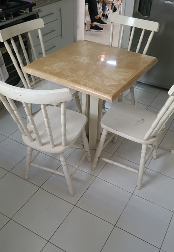 Conjunto Mesa E 4 Cadeiras 