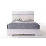 Cama Queen En Madera Color Blanco Alto Brillo